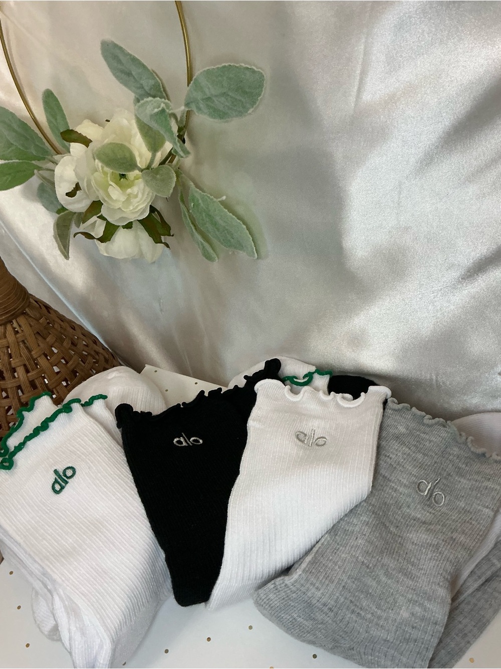 NWOT ALO Lettuce Edge Socks 6 Pair - White, Black, Gray, White with Green Trim